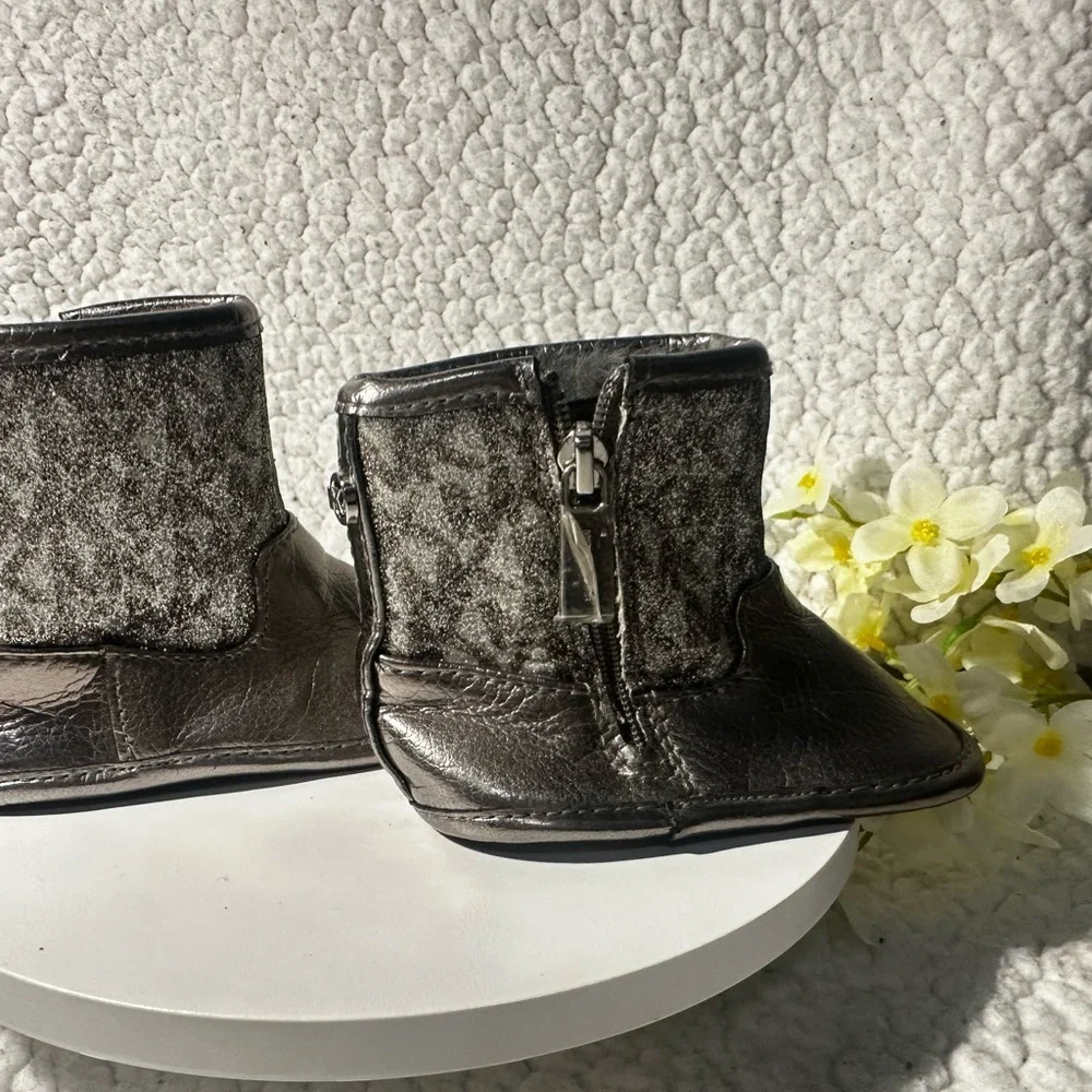 MICHAEL Michael Kors baby Silver Ankle Boots with Side Zipper